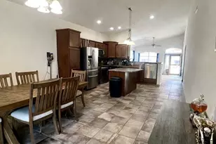 964 Peachcrest Dr, Pueblo, CO 81005 - Photo 9