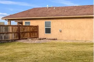 964 Peachcrest Dr, Pueblo, CO 81005 - Photo 17