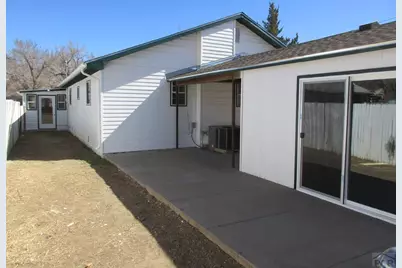 655 Lois Ave, Las Animas, CO 81054 - Photo 5
