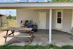915 Maple Ave, La Junta, CO 81050 - Photo 17
