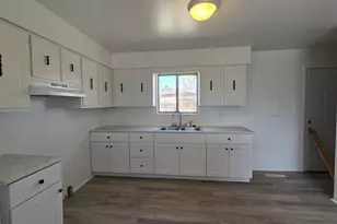 1929 E 12th St, Pueblo, CO 81001 - Photo 5