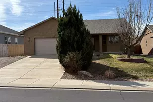 2308 Crestwood Ln, Pueblo, CO 81008 - Photo 1