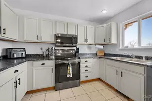 629 S Aguilar Dr, Pueblo, CO 81007 - Photo 7