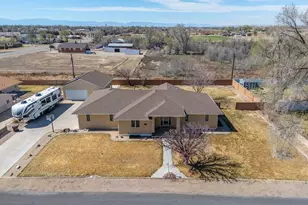 1079 Lynn Dr, Pueblo, CO 81006 - Photo 3