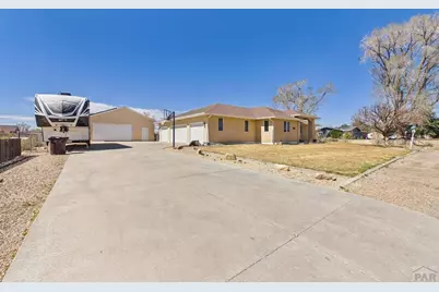 1079 Lynn Dr, Pueblo, CO 81006 - Photo 3