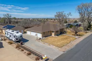 1079 Lynn Dr, Pueblo, CO 81006 - Photo 41