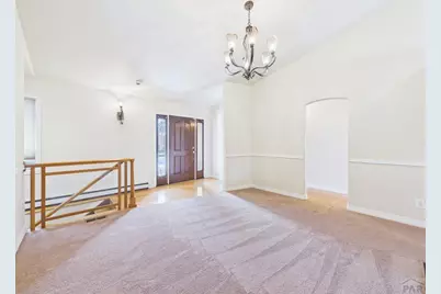 1079 Lynn Dr, Pueblo, CO 81006 - Photo 7