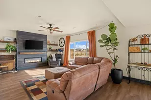 1072 S Avenida del Oro W, Pueblo West, CO 81007 - Photo 13