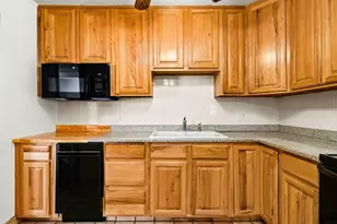 10 Regis Ln, Pueblo, CO 81005 - Photo 11