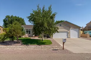 533 W Archer Dr, Pueblo West, CO 81007 - Photo 5