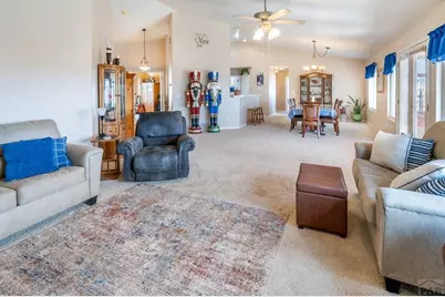 603 E Tanager Dr, Pueblo, CO 81007 - Photo 5