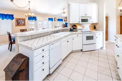 603 E Tanager Dr, Pueblo, CO 81007 - Photo 11