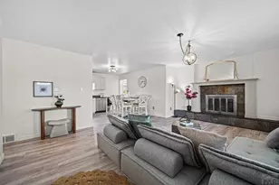 911 Candytuft Blvd, Pueblo, CO 81001 - Photo 7