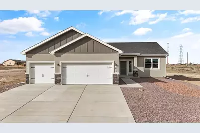 995 E Kirkwood Dr, Pueblo West, CO 81007 - Photo 1