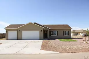 571 N Campbell Dr, Pueblo West, CO 81007 - Photo 31
