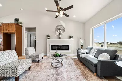 571 N Campbell Dr, Pueblo West, CO 81007 - Photo 3