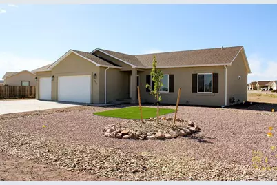 571 N Campbell Dr, Pueblo West, CO 81007 - Photo 1