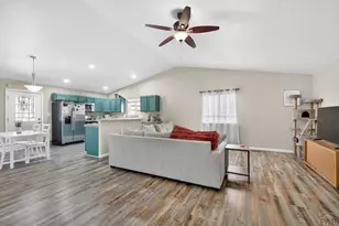 725 S Norwood Ave, Pueblo, CO 81001 - Photo 11