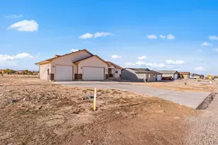 489 S Laporte Dr, Pueblo West, CO 81007 - Photo 3