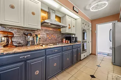 4011 Valley Dr, Pueblo, CO 81008 - Photo 9