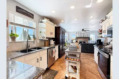 206 S Hacienda Del Sol Dr, Pueblo West, CO 81007 - Photo 11