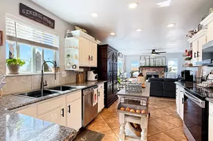 206 S Hacienda Del Sol Dr, Pueblo West, CO 81007 - Photo 11