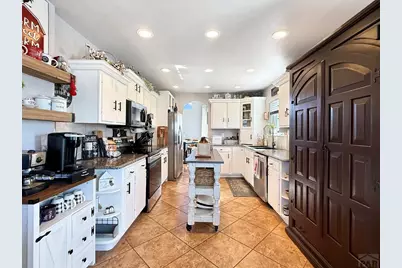 206 S Hacienda Del Sol Dr, Pueblo West, CO 81007 - Photo 9