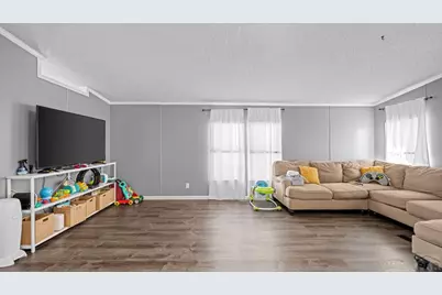 2519 E 10th St, Pueblo, CO 81001 - Photo 13