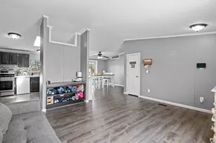 2519 E 10th St, Pueblo, CO 81001 - Photo 5