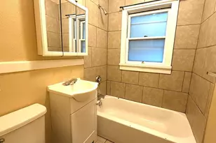 2137 Cedar St, Pueblo, CO 81004 - Photo 9