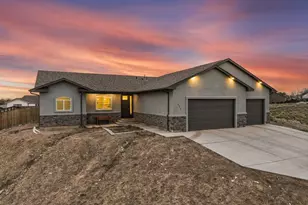 171 W Legend Dr, Pueblo West, CO 81007 - Photo 3