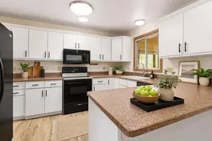 401 &amp 405 S Tejon Ave, Pueblo West, CO 81007 - Photo 7