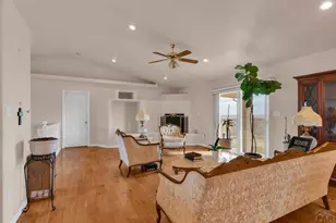 8 Pasadena Dr, Pueblo, CO 81005 - Photo 3