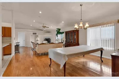 8 Pasadena Dr, Pueblo, CO 81005 - Photo 7