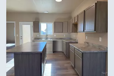 6025 Harper Ln, Pueblo, CO 81008 - Photo 11