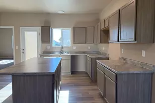 6025 Harper Ln, Pueblo, CO 81008 - Photo 11