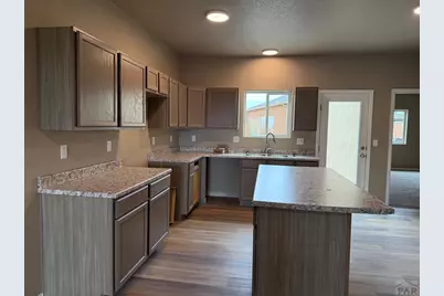 6025 Harper Ln, Pueblo, CO 81008 - Photo 5