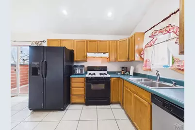 1613 E 19th St, Pueblo, CO 81001 - Photo 13