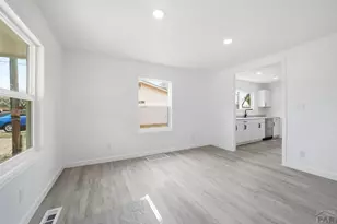 433 Grove Ave, Las Animas, CO 81054 - Photo 5