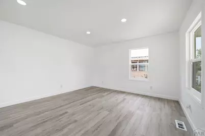 433 Grove Ave, Las Animas, CO 81054 - Photo 7