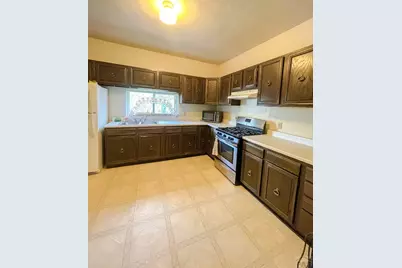 208 Lewis Ave, La Junta, CO 81050 - Photo 17