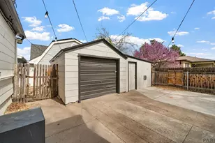 805 W Routt Ave, Pueblo, CO 81004 - Photo 23