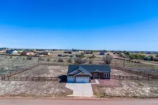 667 E Vermillion Dr, Pueblo West, CO 81007 - Photo 27