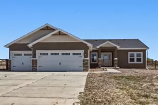 667 E Vermillion Dr, Pueblo West, CO 81007 - Photo 1