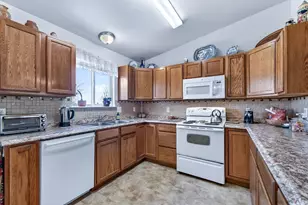 310 S Falcon Dr, Pueblo West, CO 81007 - Photo 17