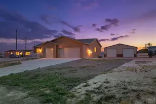 1058 E Ranch Dr, Pueblo West, CO 81007 - Photo 7
