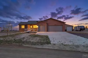 1058 E Ranch Dr, Pueblo West, CO 81007 - Photo 3