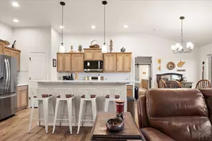 805 N Monarch Dr, Pueblo West, CO 81007 - Photo 9