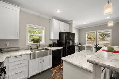 1020 W 17th St, Pueblo, CO 81003 - Photo 3