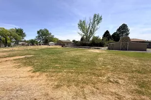 2202 Harvey Pl, Pueblo, CO 81006 - Photo 39